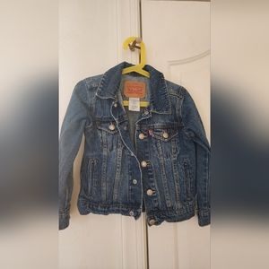 Levi's toddler denim jacket size 5